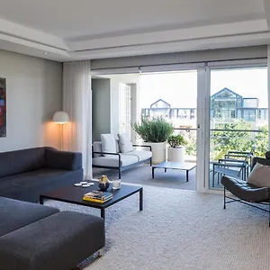 401 Dovenby Cape Town